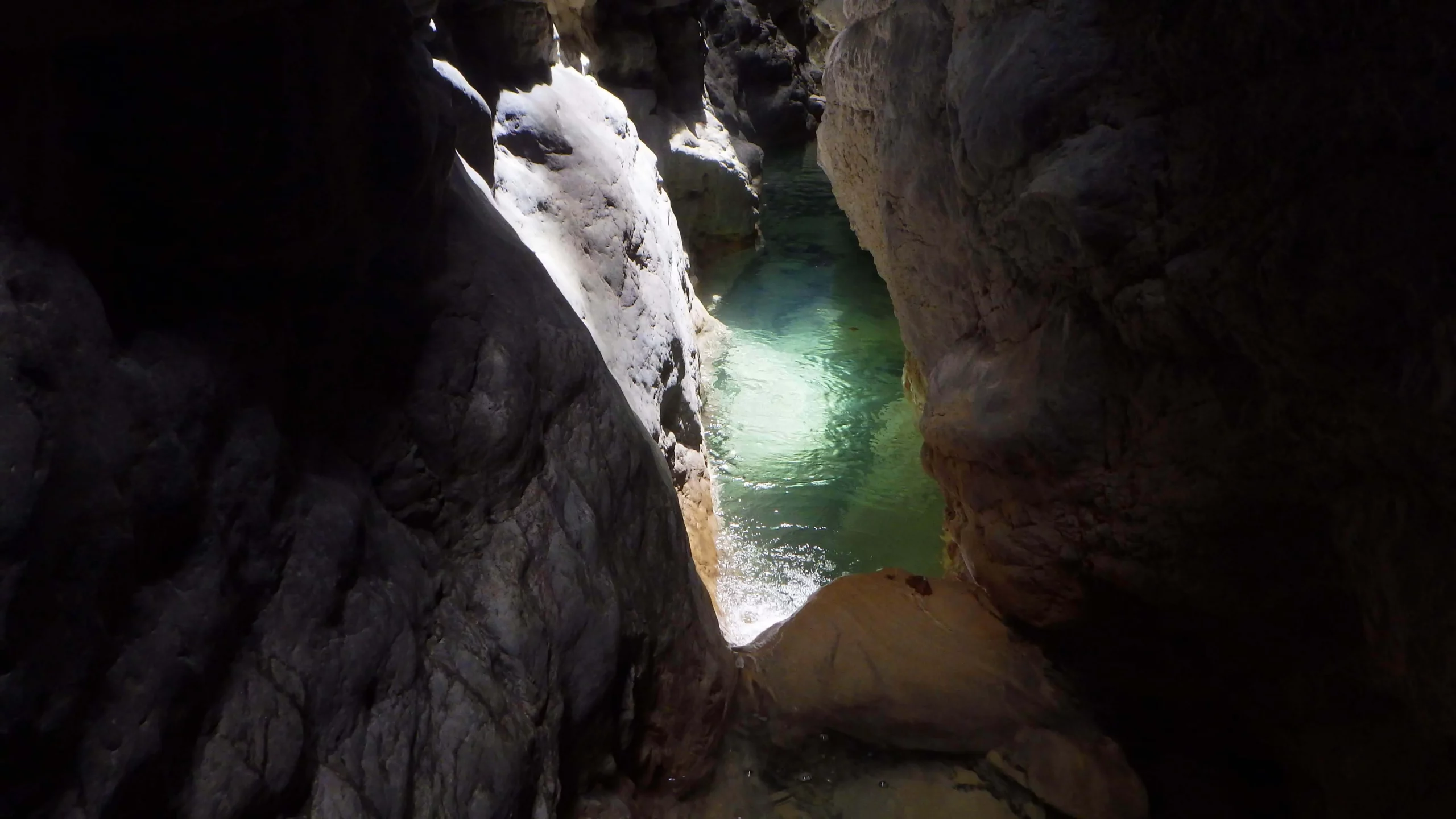 Descenso acuático del barranco de las Gloces en el Pirineo de Huesca